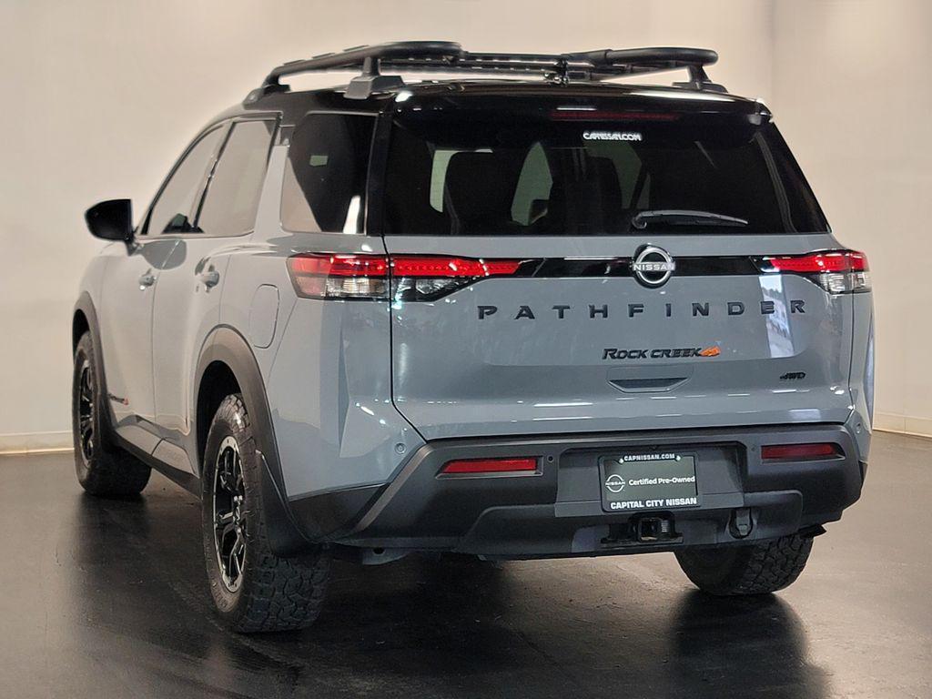 2024 Solid Gray/Super Black Nissan Pathfinder
