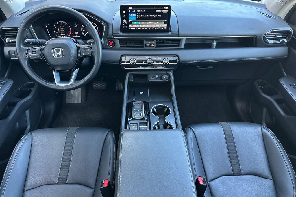 used 2023 Honda Pilot car, priced at $37,980