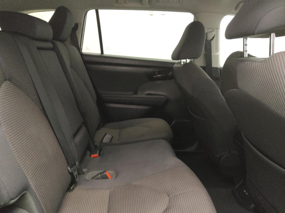 used 2021 Toyota Highlander Hybrid car, priced at $29,395