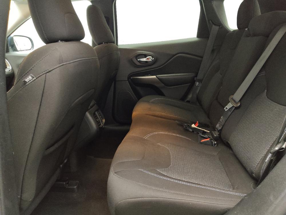 used 2020 Jeep Cherokee car, priced at $19,695