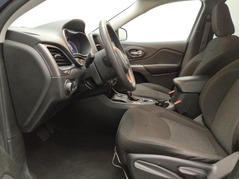 used 2020 Jeep Cherokee car, priced at $19,695