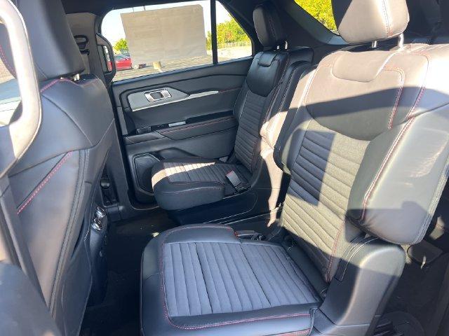 new 2027 Ford Explorer car, priced at $49,682