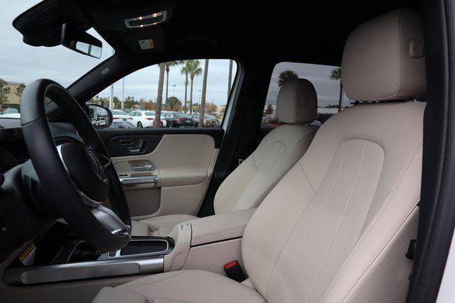 used 2025 Mercedes-Benz GLB 250 car, priced at $40,386