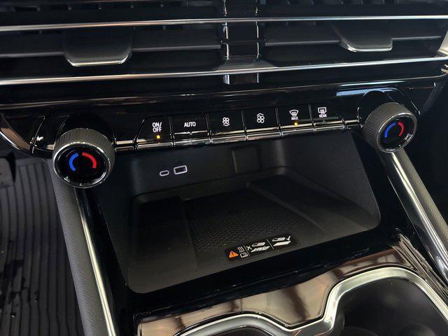 new 2026 Chevrolet Traverse car, priced at $43,640