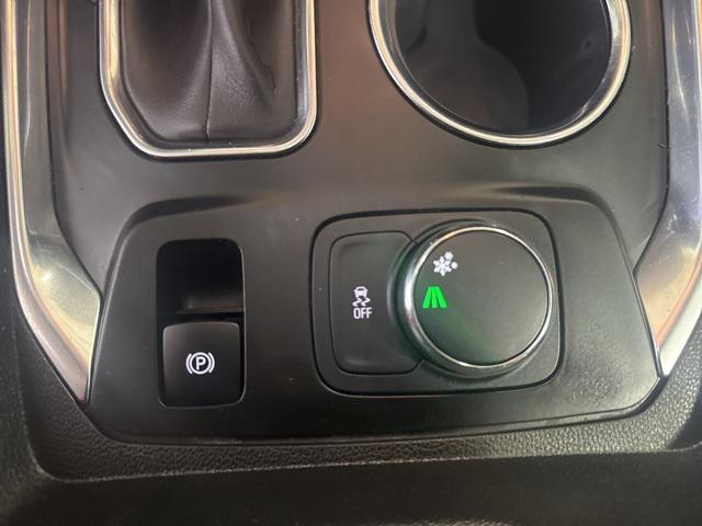 used 2021 Chevrolet Traverse car, priced at $17,799