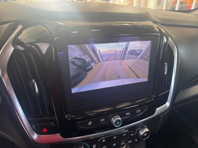 used 2021 Chevrolet Traverse car, priced at $17,799