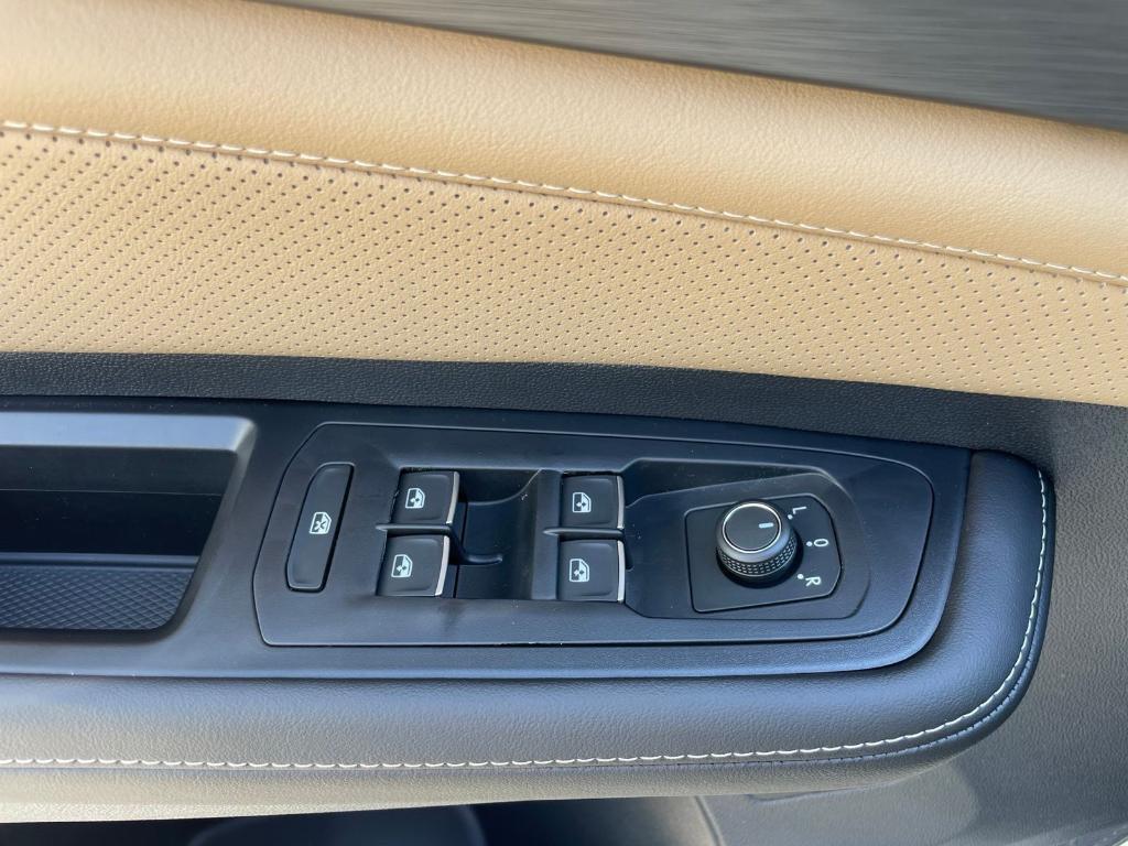 new 2026 Volkswagen Atlas Cross Sport car, priced at $42,311