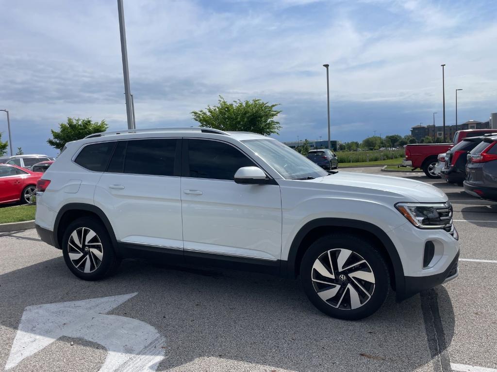 used 2025 Volkswagen Atlas car, priced at $40,250