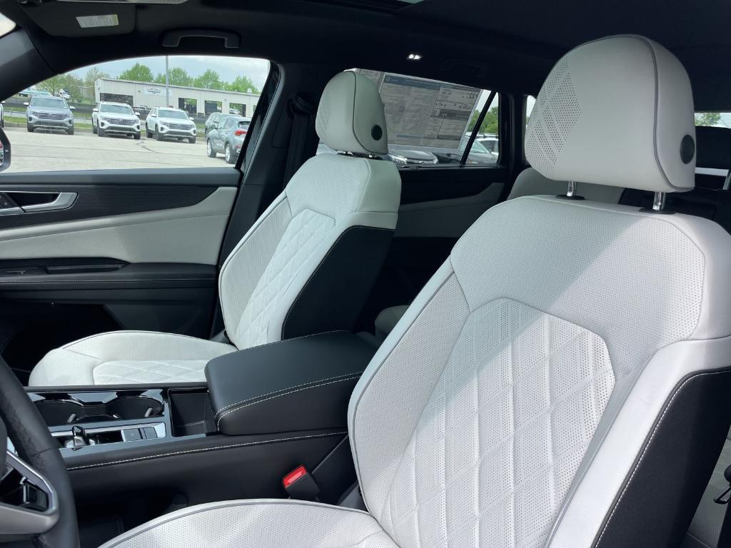 new 2026 Volkswagen Atlas Cross Sport car, priced at $50,633