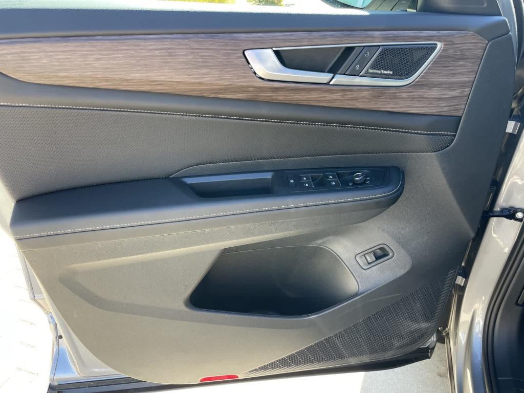 new 2026 Volkswagen Atlas car, priced at $53,242