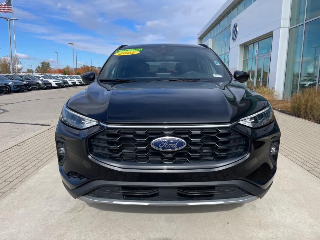 used 2025 Ford Escape car, priced at $25,044