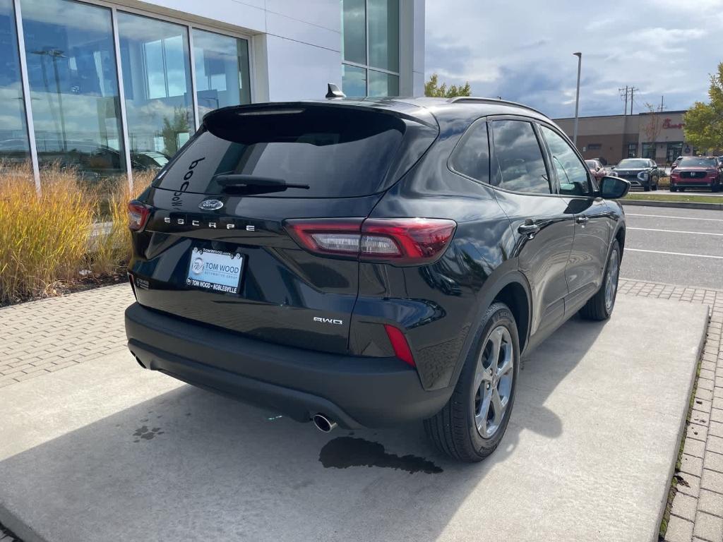 used 2025 Ford Escape car, priced at $25,044