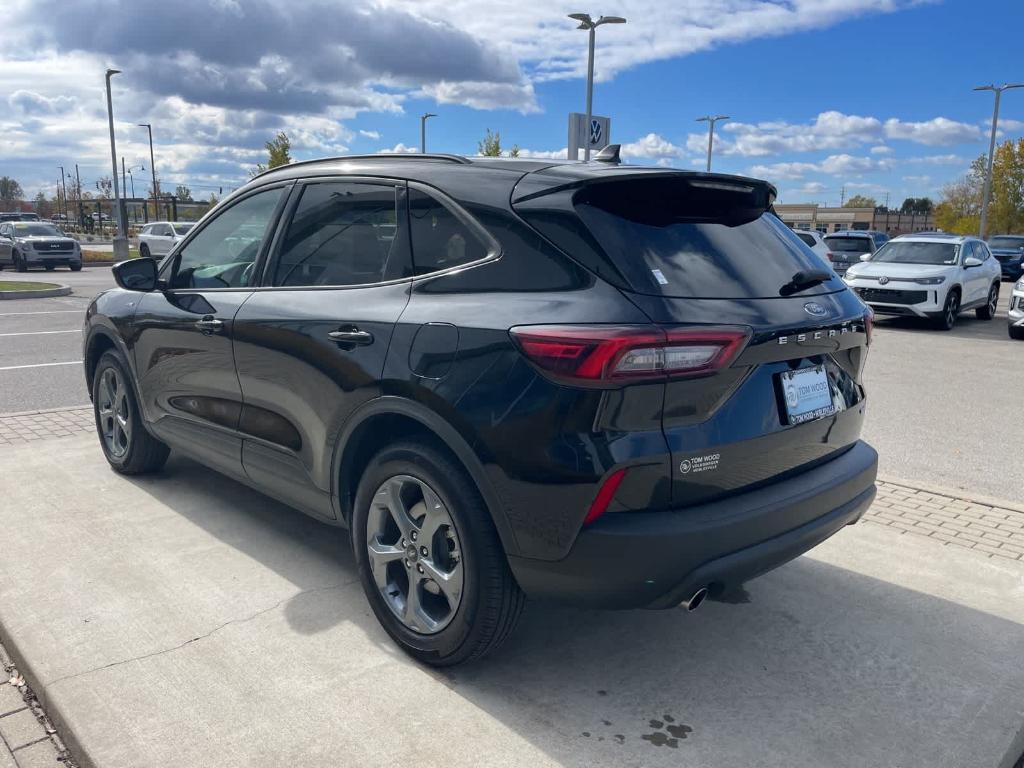 used 2025 Ford Escape car, priced at $25,044