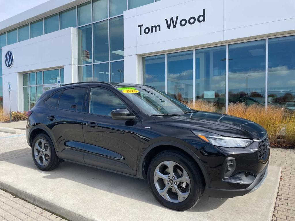used 2025 Ford Escape car, priced at $25,044