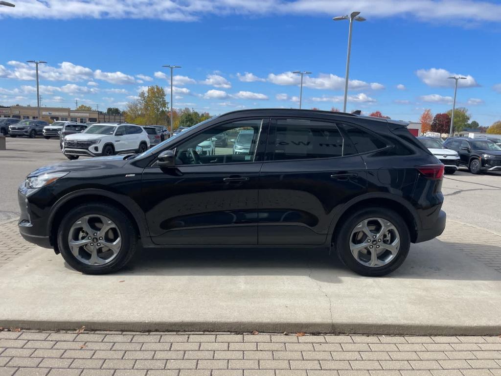 used 2025 Ford Escape car, priced at $25,044