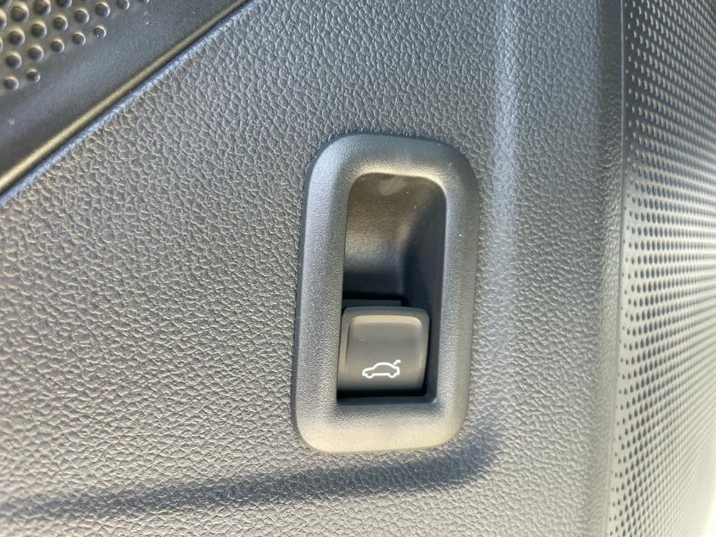 new 2026 Volkswagen Tiguan car, priced at $37,897