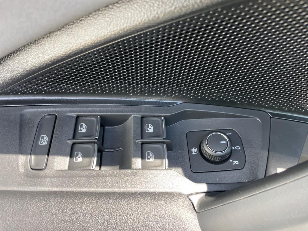 new 2026 Volkswagen Tiguan car, priced at $34,448