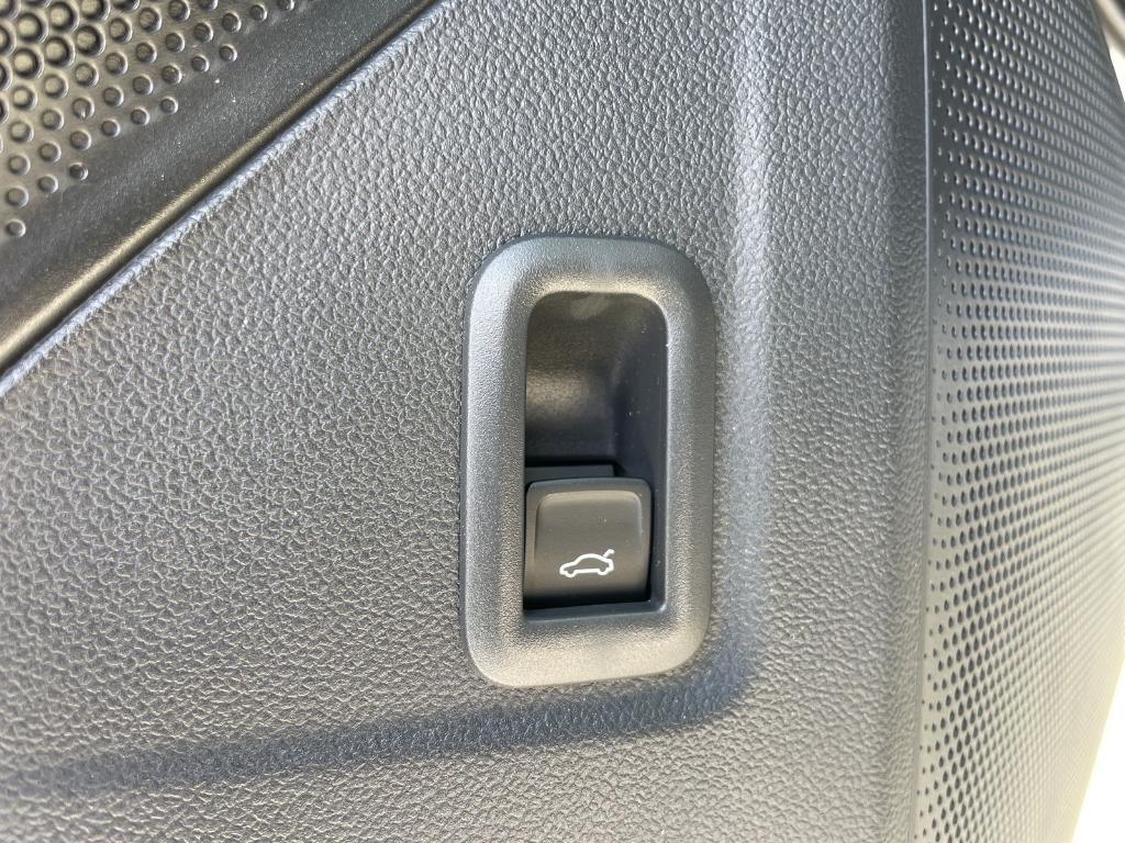 new 2026 Volkswagen Tiguan car, priced at $34,448
