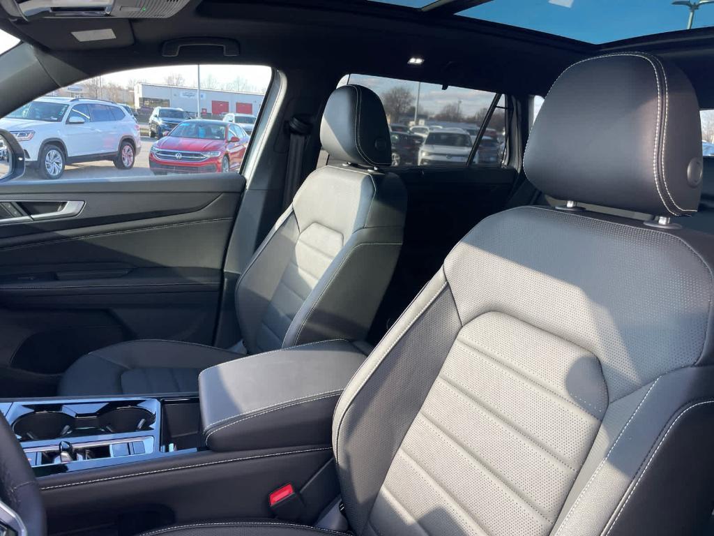 new 2025 Volkswagen Atlas Cross Sport car, priced at $46,536