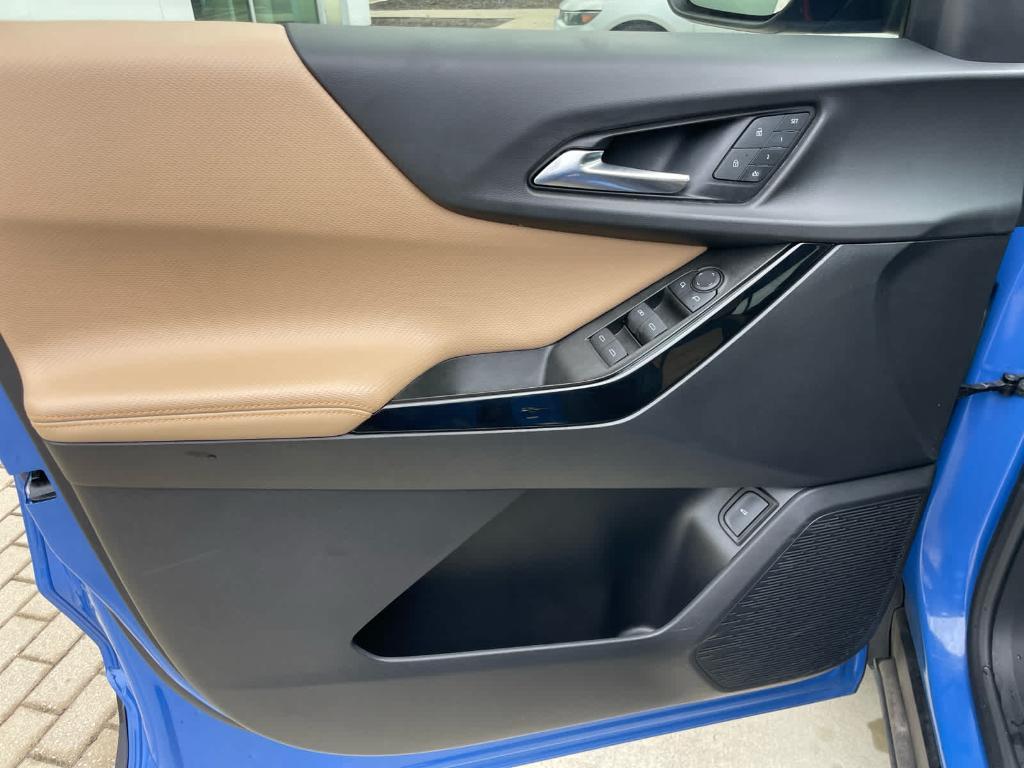 used 2025 Chevrolet Equinox car, priced at $28,250