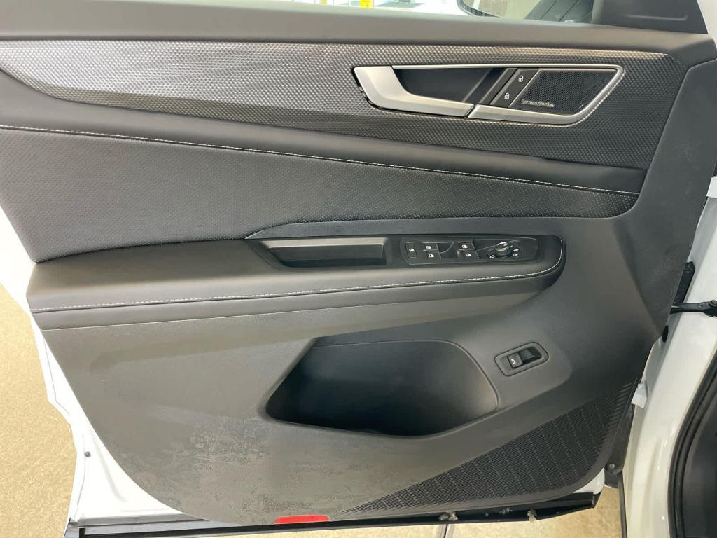 new 2026 Volkswagen Atlas Cross Sport car, priced at $51,570