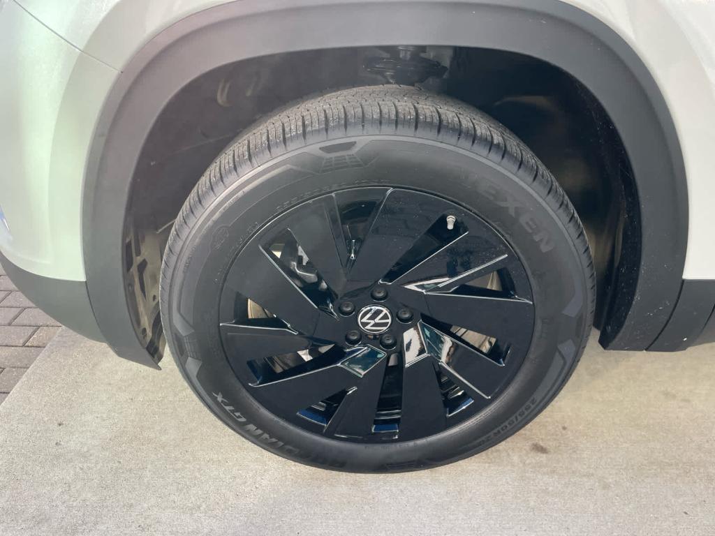 new 2026 Volkswagen Atlas car, priced at $46,701