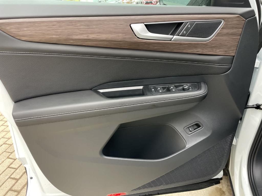 new 2026 Volkswagen Atlas car, priced at $48,741