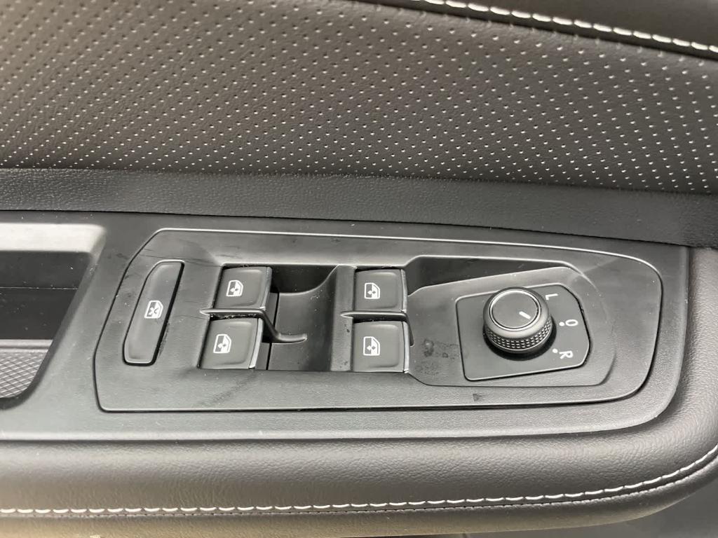 new 2026 Volkswagen Atlas car, priced at $48,741