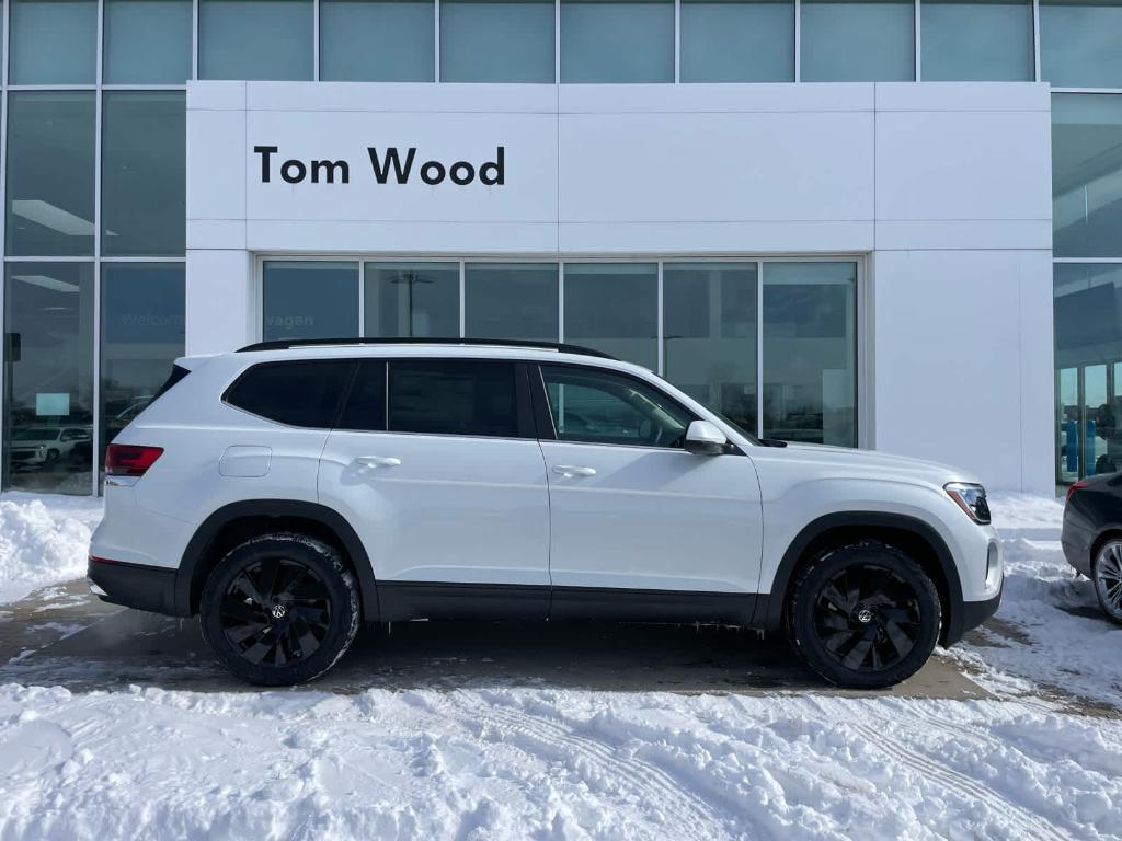 new 2026 Volkswagen Atlas car, priced at $45,006