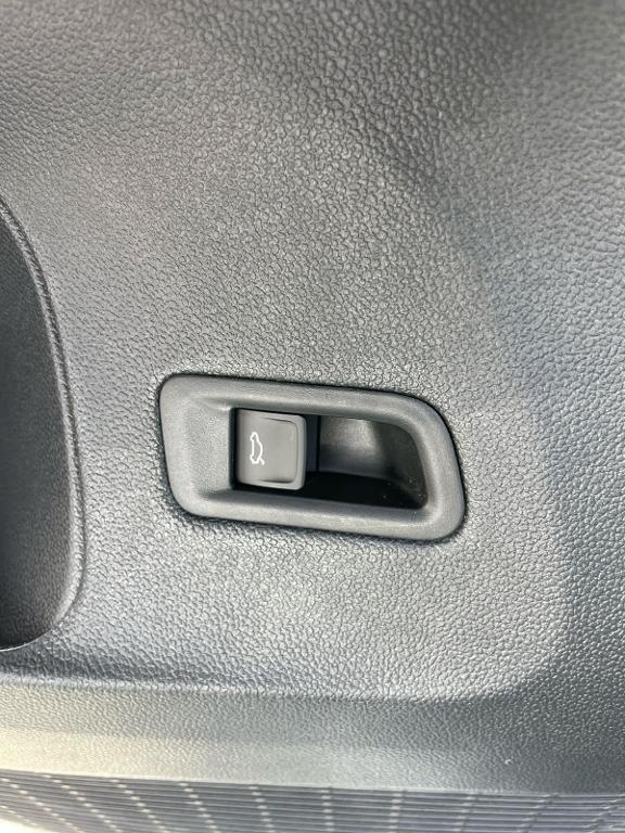 new 2026 Volkswagen Atlas car, priced at $45,597