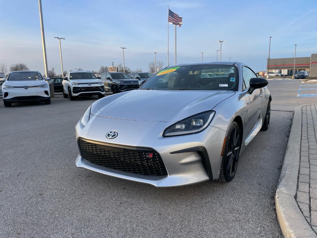 used 2023 Toyota GR86 car, priced at $27,891