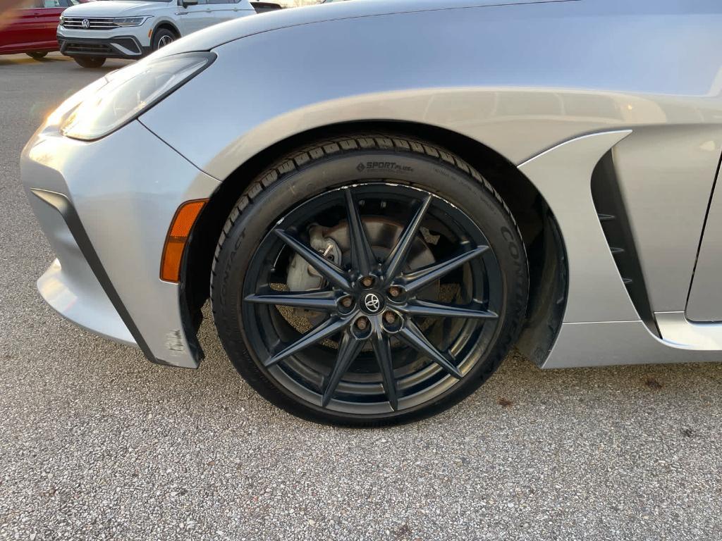 used 2023 Toyota GR86 car, priced at $27,891