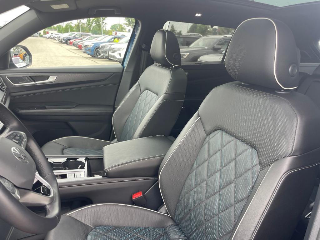 used 2025 Volkswagen Atlas Cross Sport car, priced at $47,250