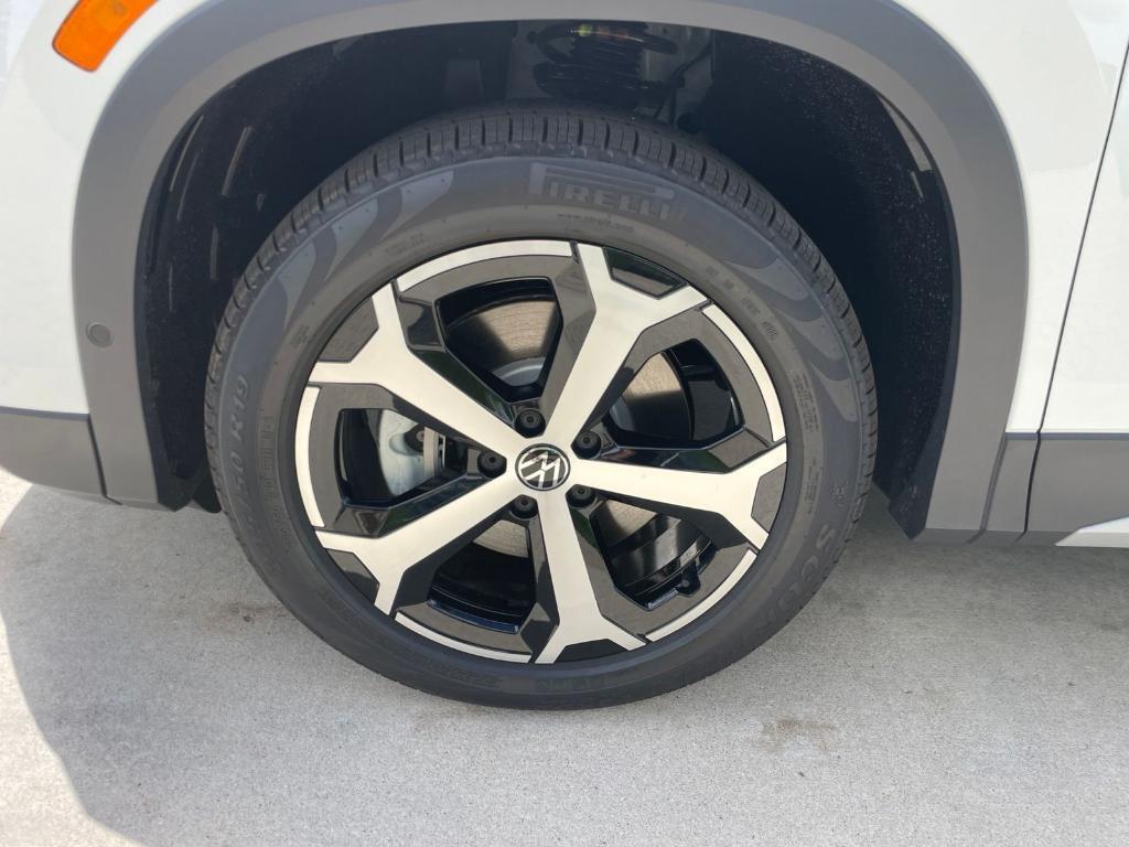 new 2026 Volkswagen Tiguan car, priced at $34,948