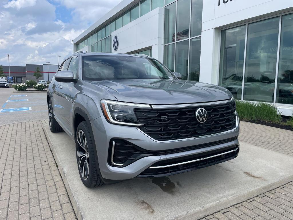 new 2026 Volkswagen Atlas Cross Sport car, priced at $52,451