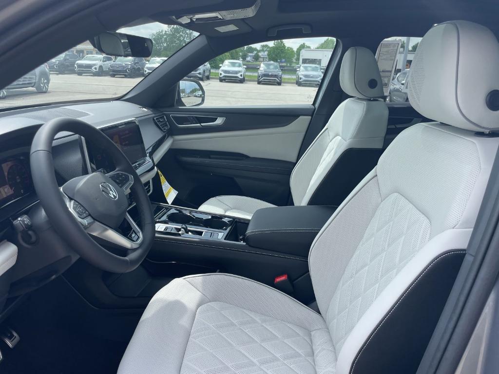 new 2026 Volkswagen Atlas Cross Sport car, priced at $52,451