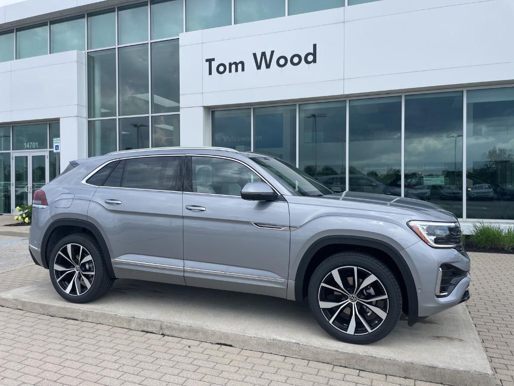 new 2026 Volkswagen Atlas Cross Sport car, priced at $52,451