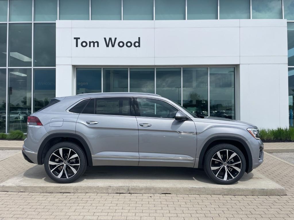 new 2026 Volkswagen Atlas Cross Sport car, priced at $52,451