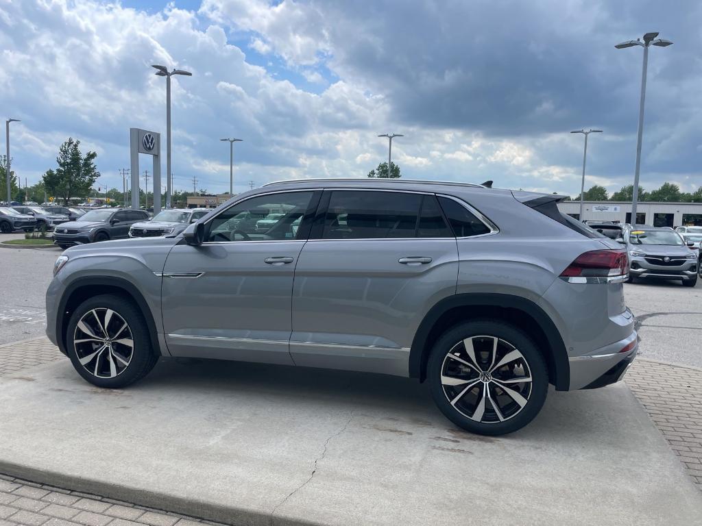 new 2026 Volkswagen Atlas Cross Sport car, priced at $52,451