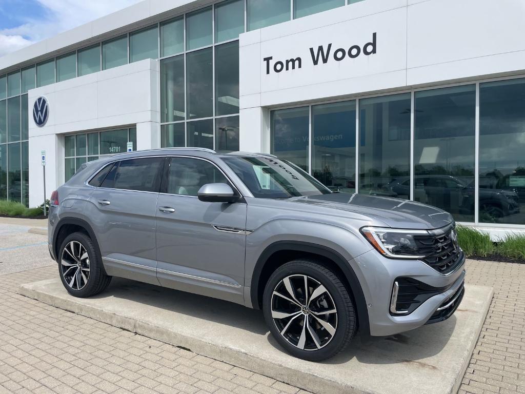 new 2026 Volkswagen Atlas Cross Sport car, priced at $52,451