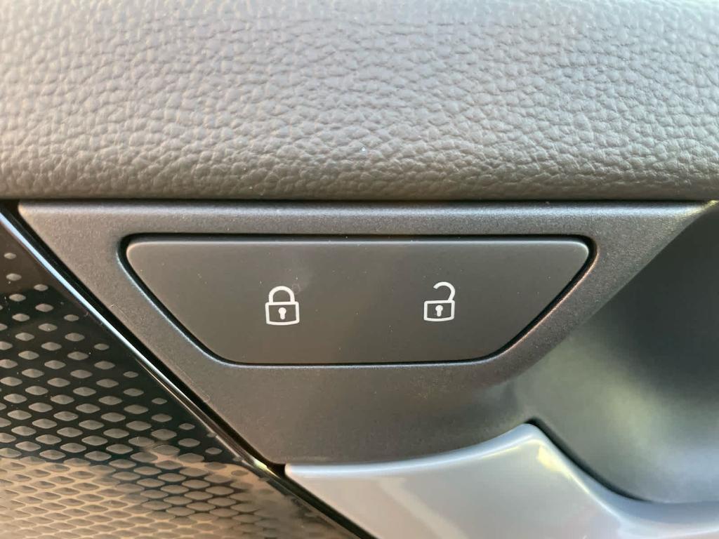 new 2026 Volkswagen Tiguan car, priced at $29,342
