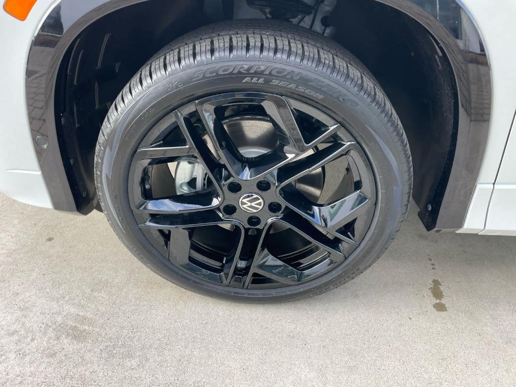 new 2026 Volkswagen Tiguan car, priced at $37,671