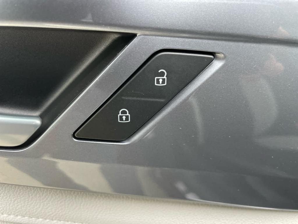 new 2026 Volkswagen Taos car, priced at $37,191