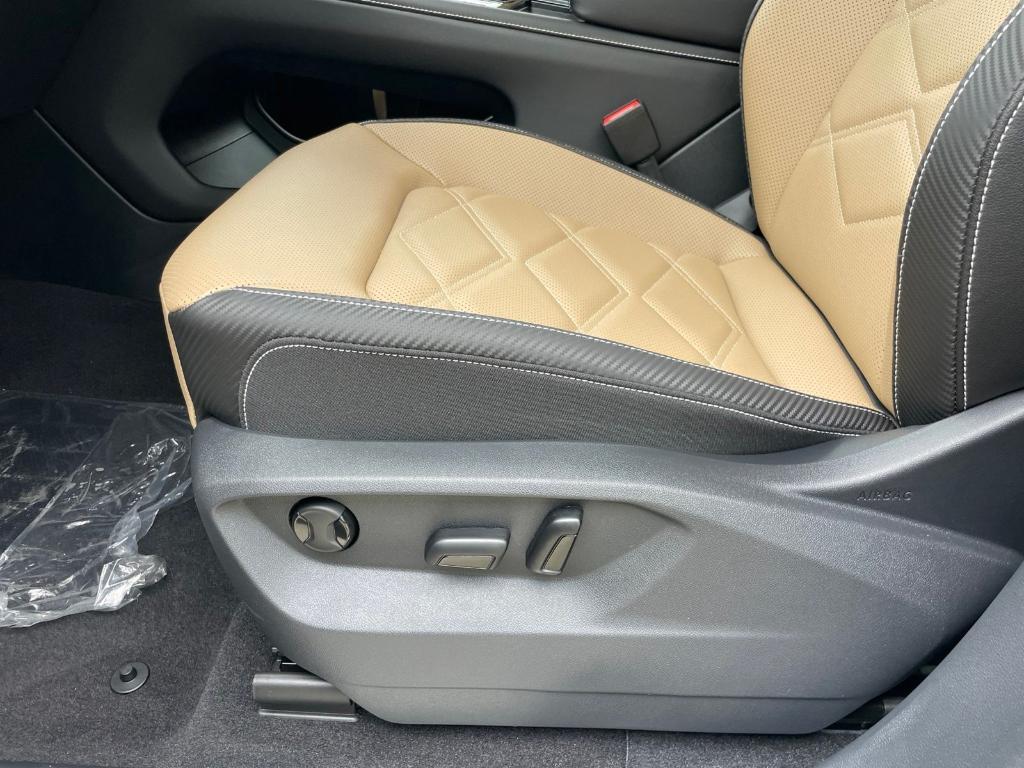 new 2026 Volkswagen Atlas Cross Sport car, priced at $42,906