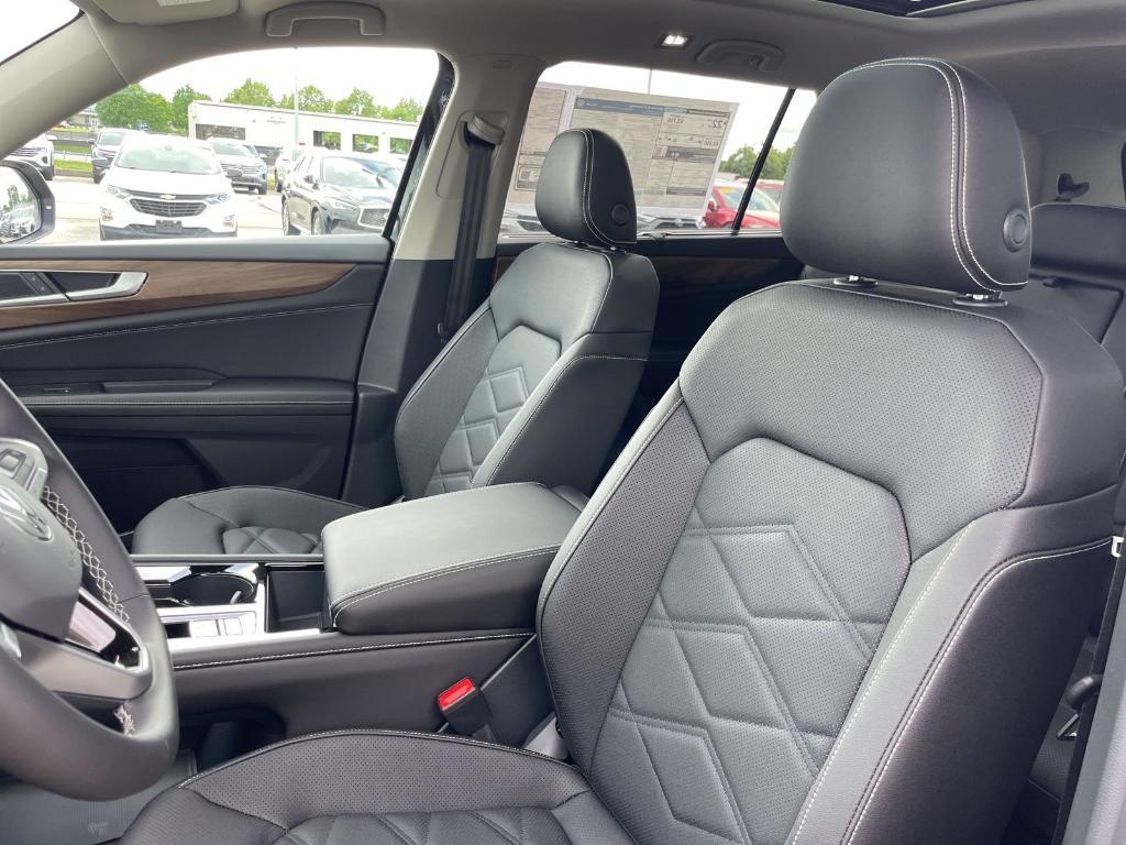 new 2026 Volkswagen Atlas car, priced at $44,133