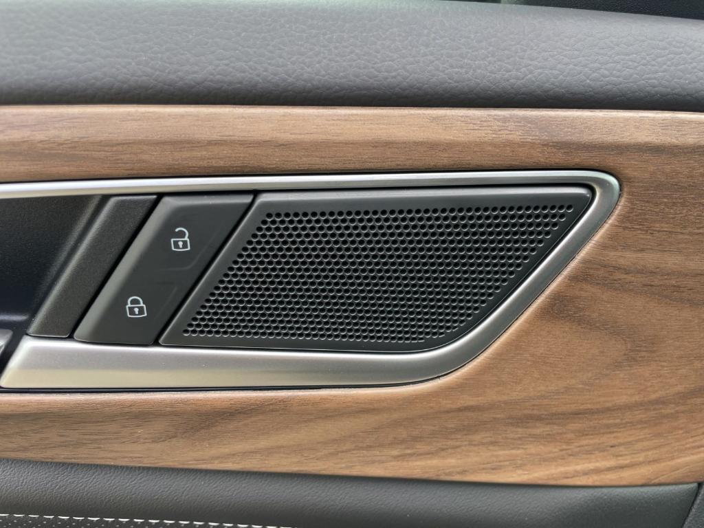 new 2026 Volkswagen Atlas car, priced at $44,133