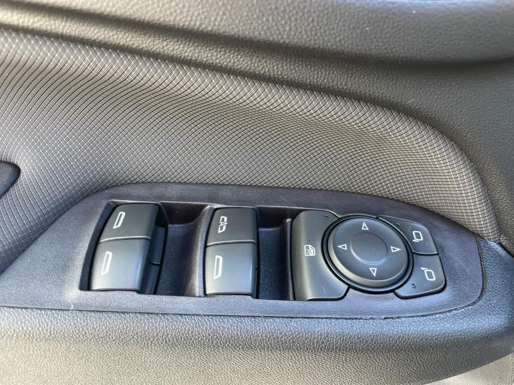 used 2022 Chevrolet Equinox car, priced at $18,926