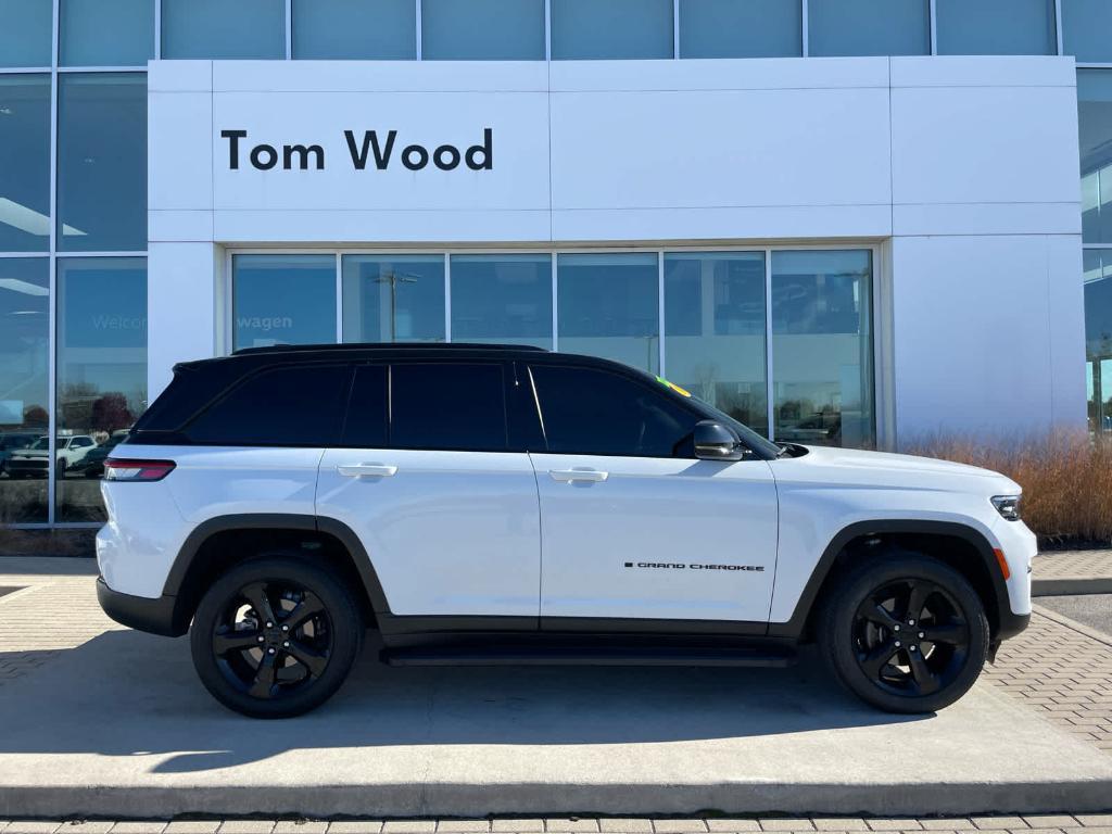 used 2023 Jeep Grand Cherokee car, priced at $29,828