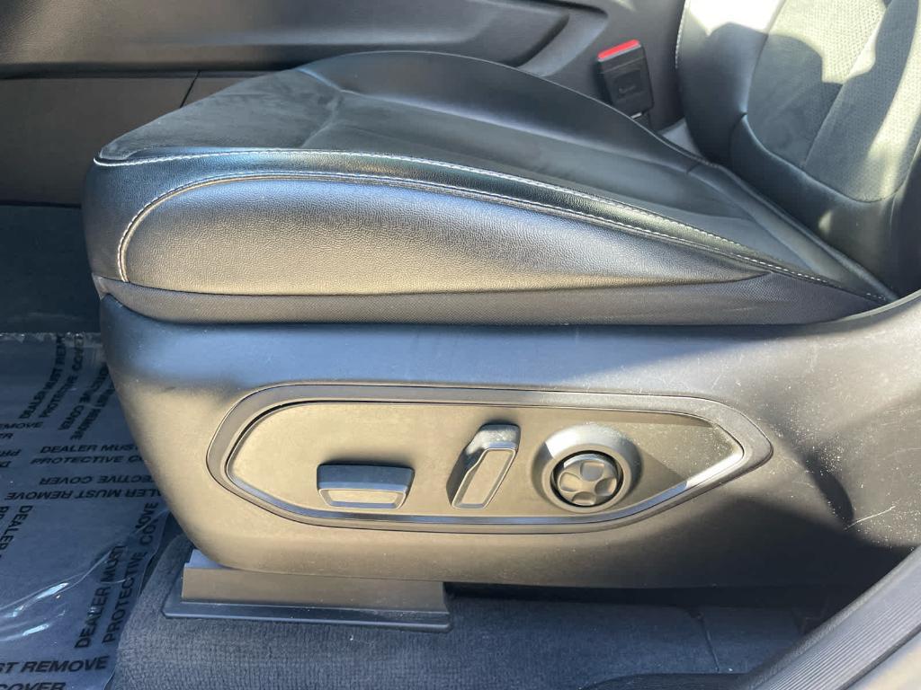 used 2023 Jeep Grand Cherokee car, priced at $29,828