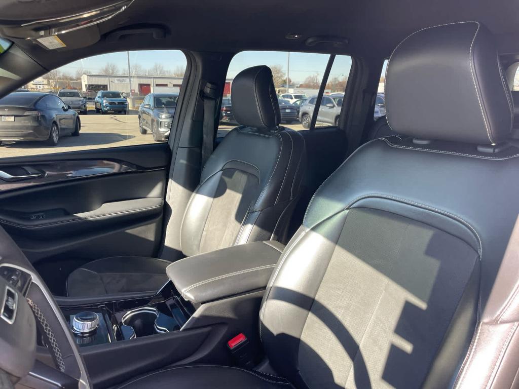 used 2023 Jeep Grand Cherokee car, priced at $29,828